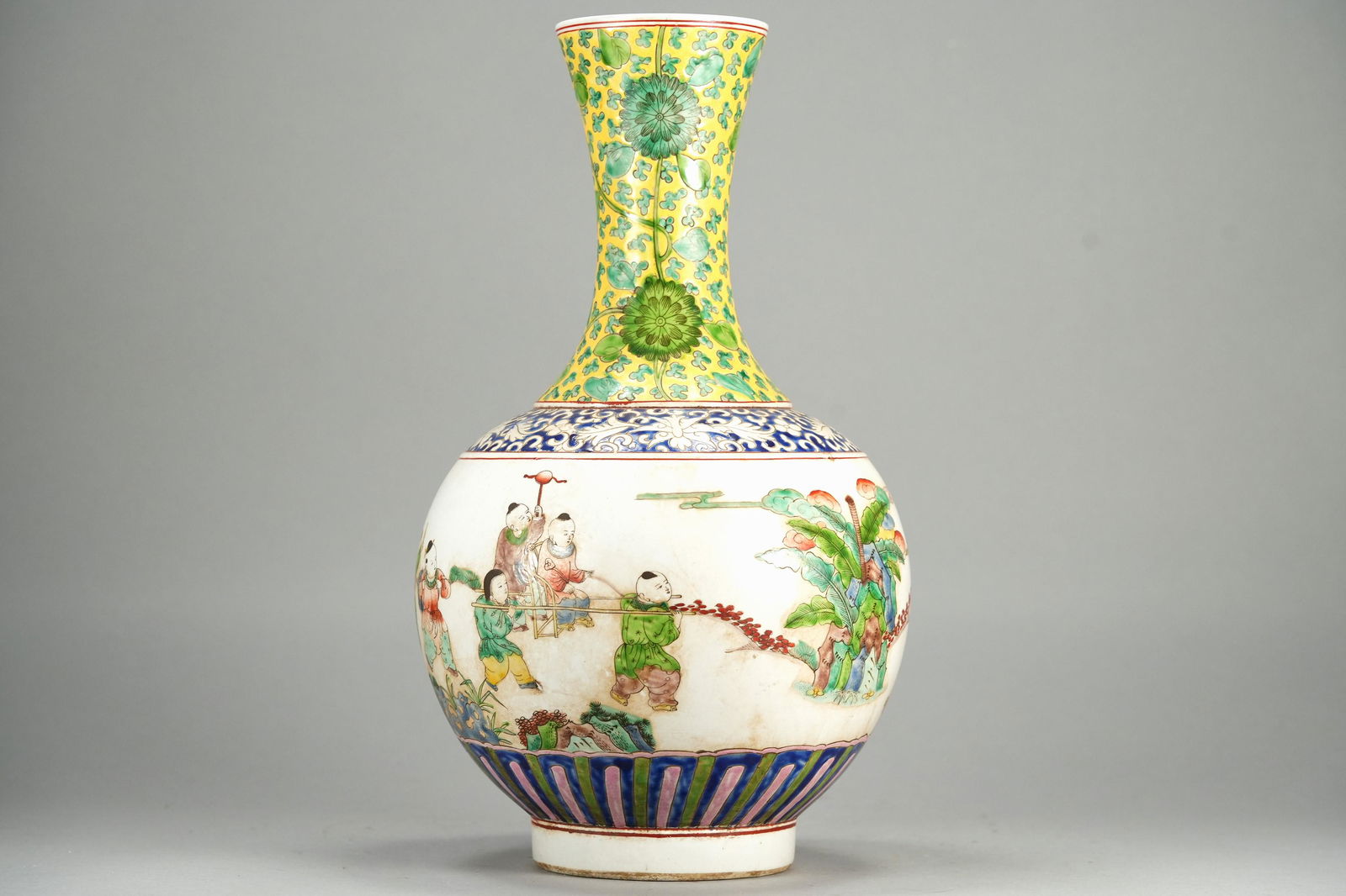 Chinese large vase (1 of 6)