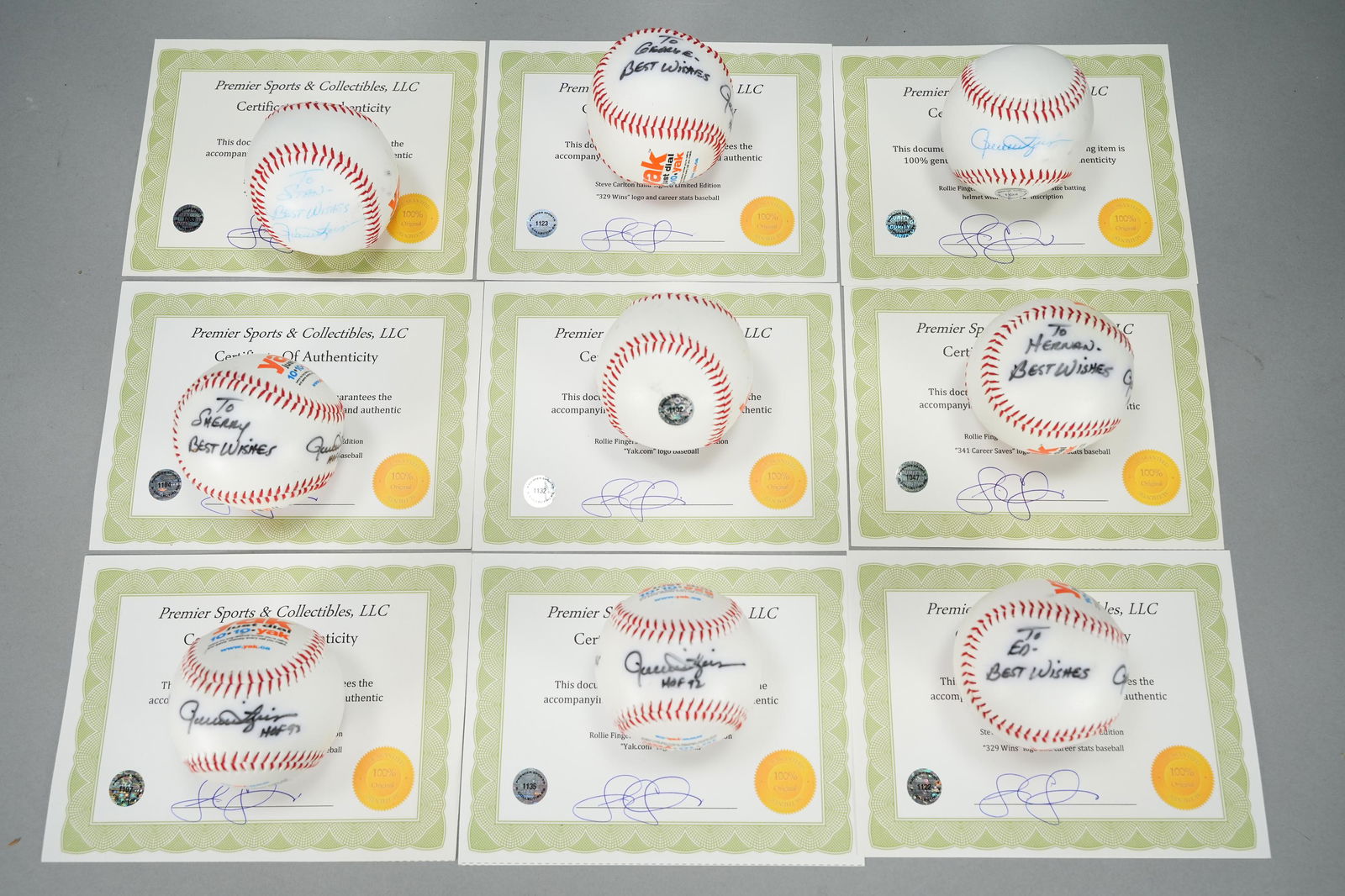 9 pcs Rollie Fingers signed ball (1 of 6)