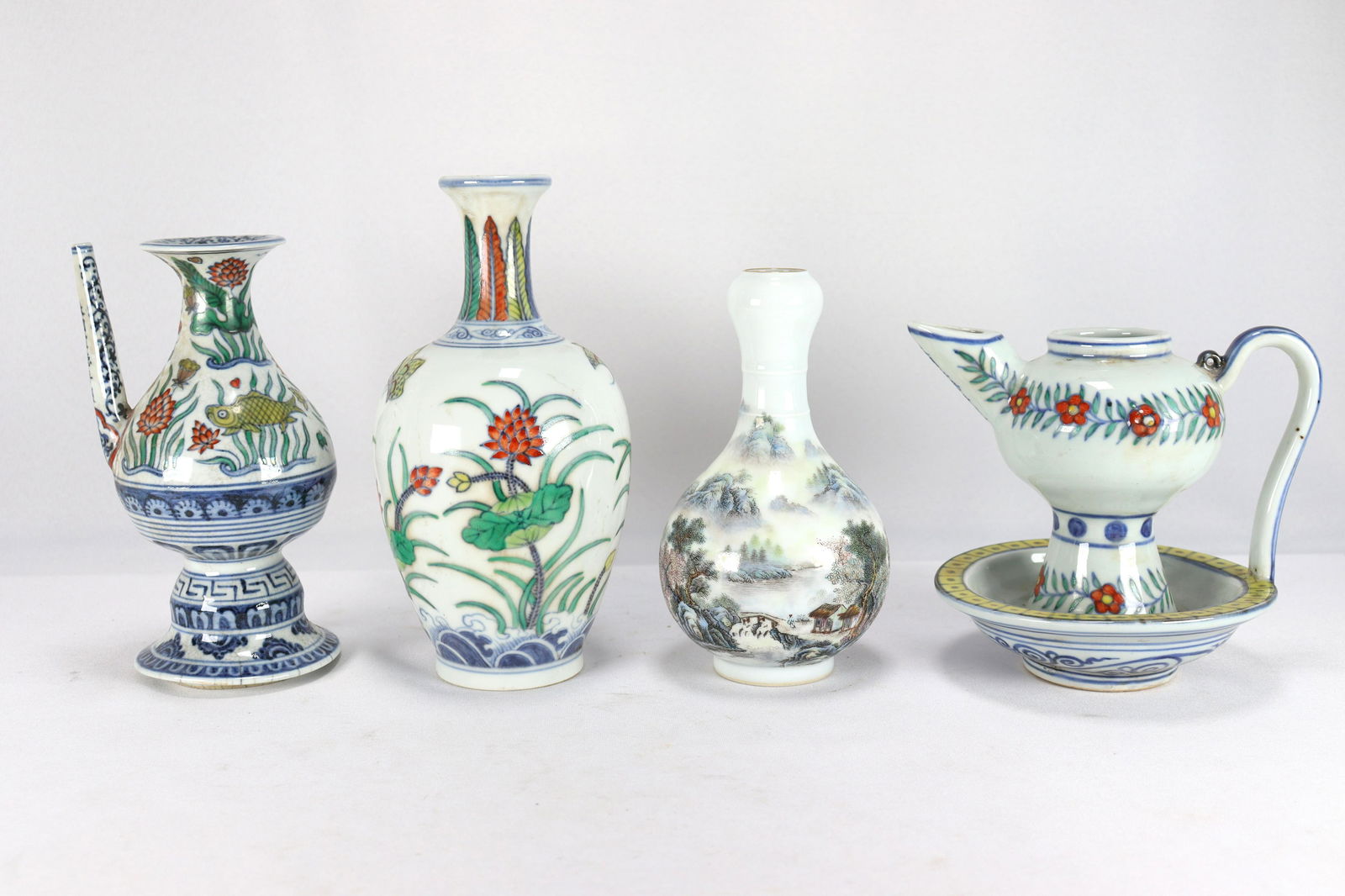 4 pcs Chinese porcelain items (1 of 11)