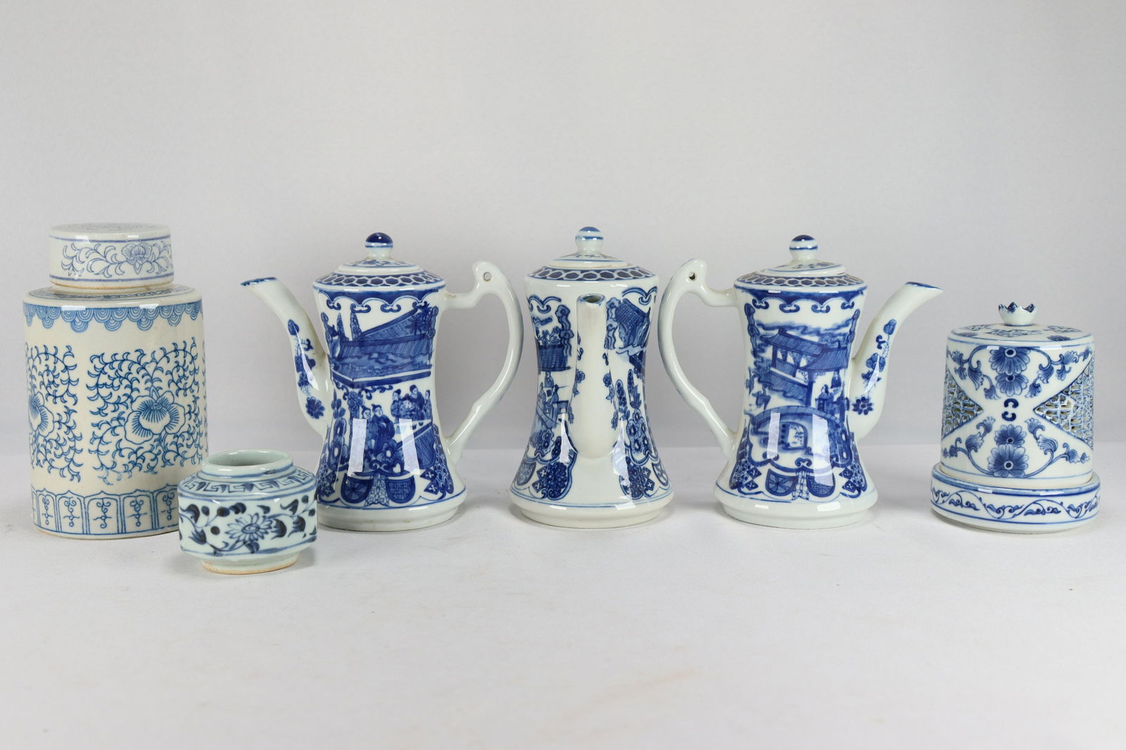 6 pcs Chinese b/w items (1 of 10)