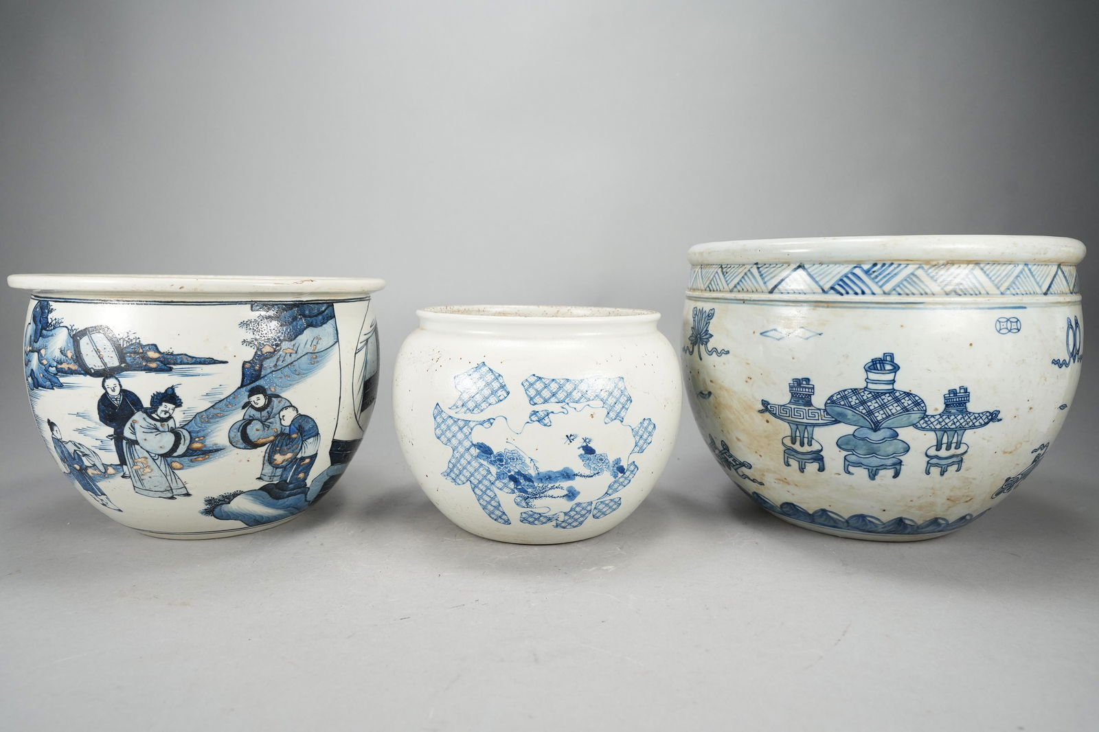 3 pcs Chinese b/w items (1 of 8)