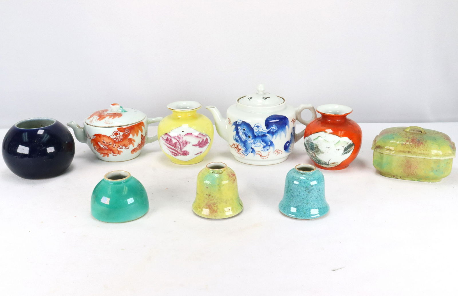 9 pcs Chinese porcelain items (1 of 7)