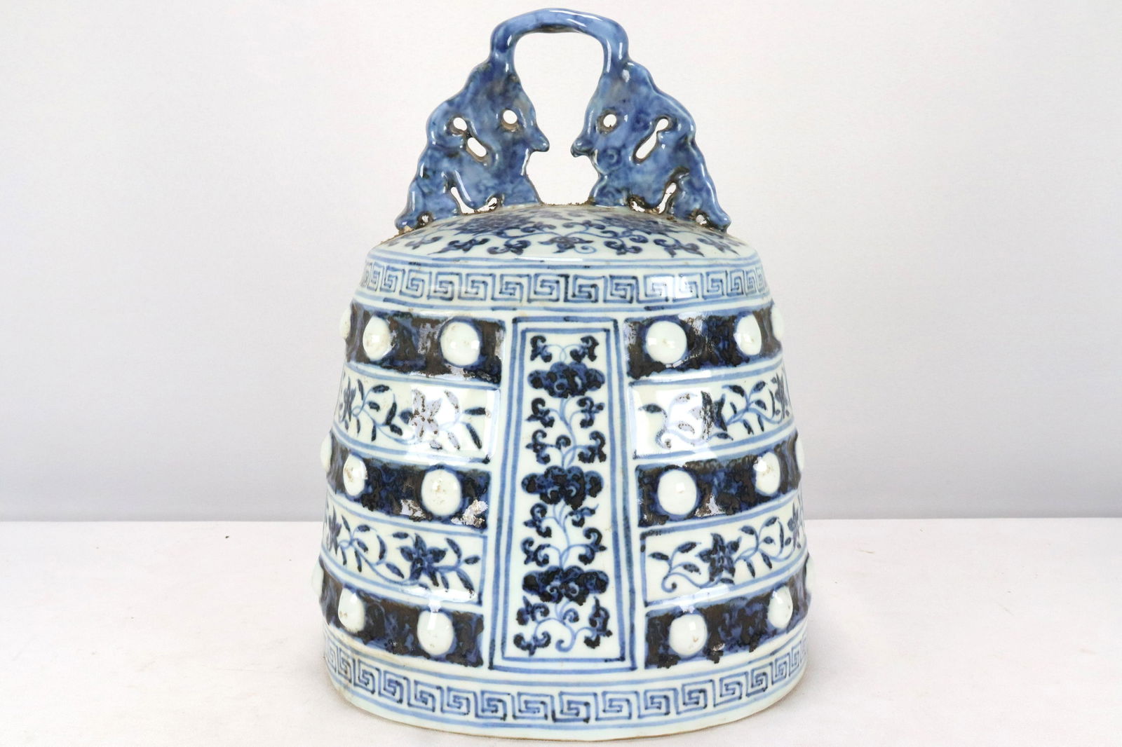 Chinese b/w bell (1 of 6)