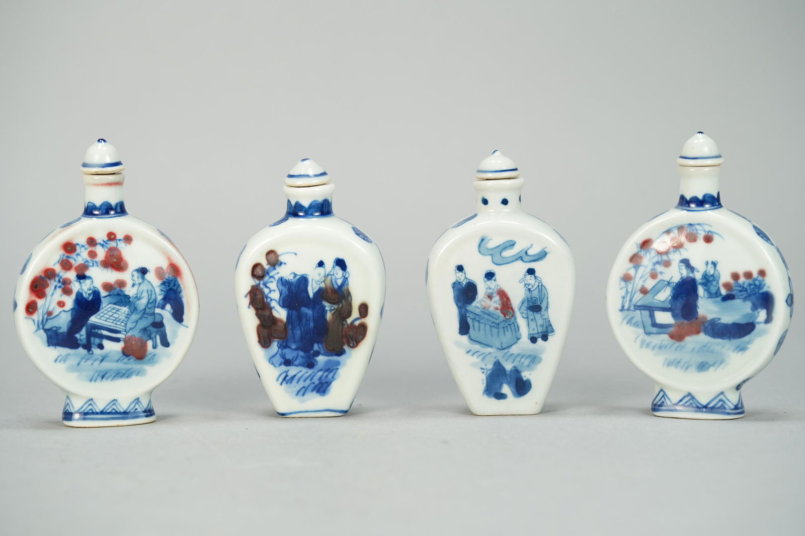 4 pcs Chinese snuff bottles (1 of 7)