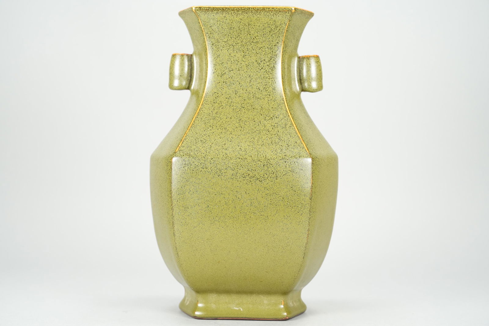 Chinese green vase (1 of 7)