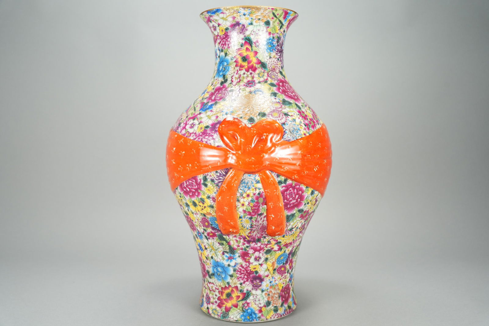 Chinese fancy vase (1 of 7)