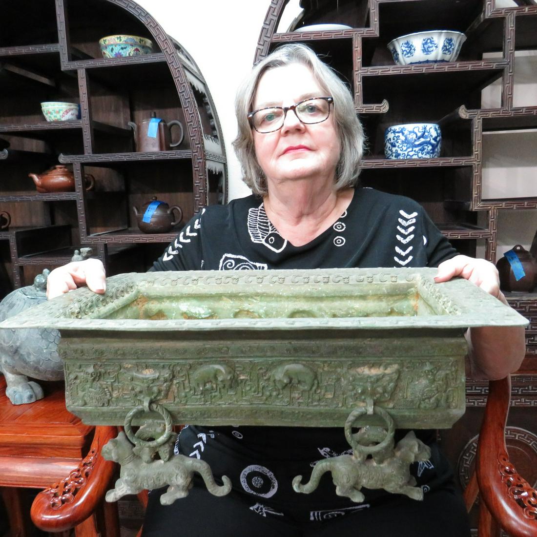 Chinese fine archaic pot (1 of 9)