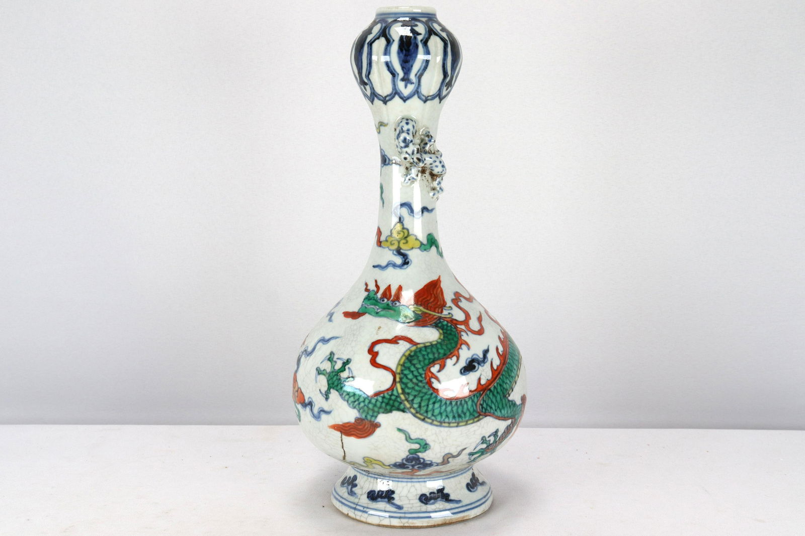 Chinese dragon garlic vase (1 of 6)