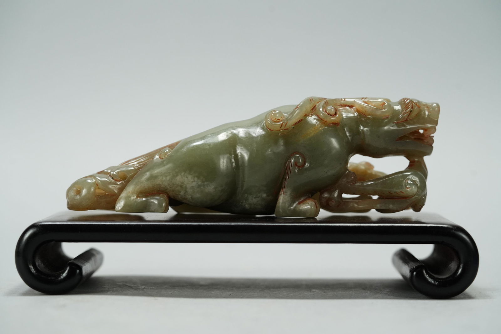 Chinese jade carved beast (1 of 8)