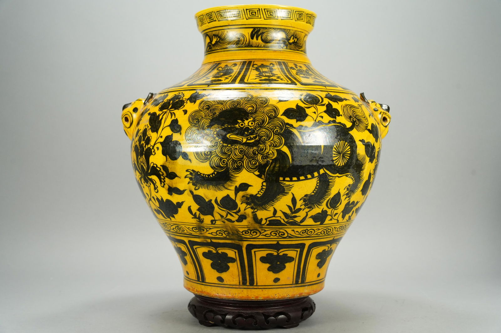 Chinese large yellow jar (1 of 8)