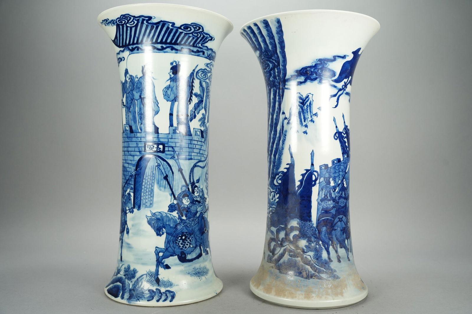 2 pcs Chinese b/w vase (1 of 7)