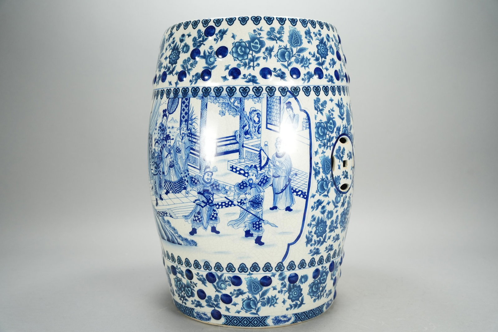 Chinese b/w garden seat: Chinese large blue and white porcelain garden seat.