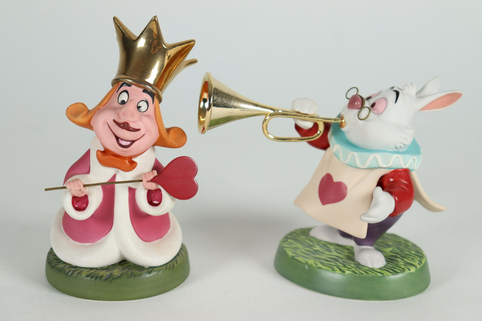 2 pcs Walt Disney Classics figurine (1 of 6)
