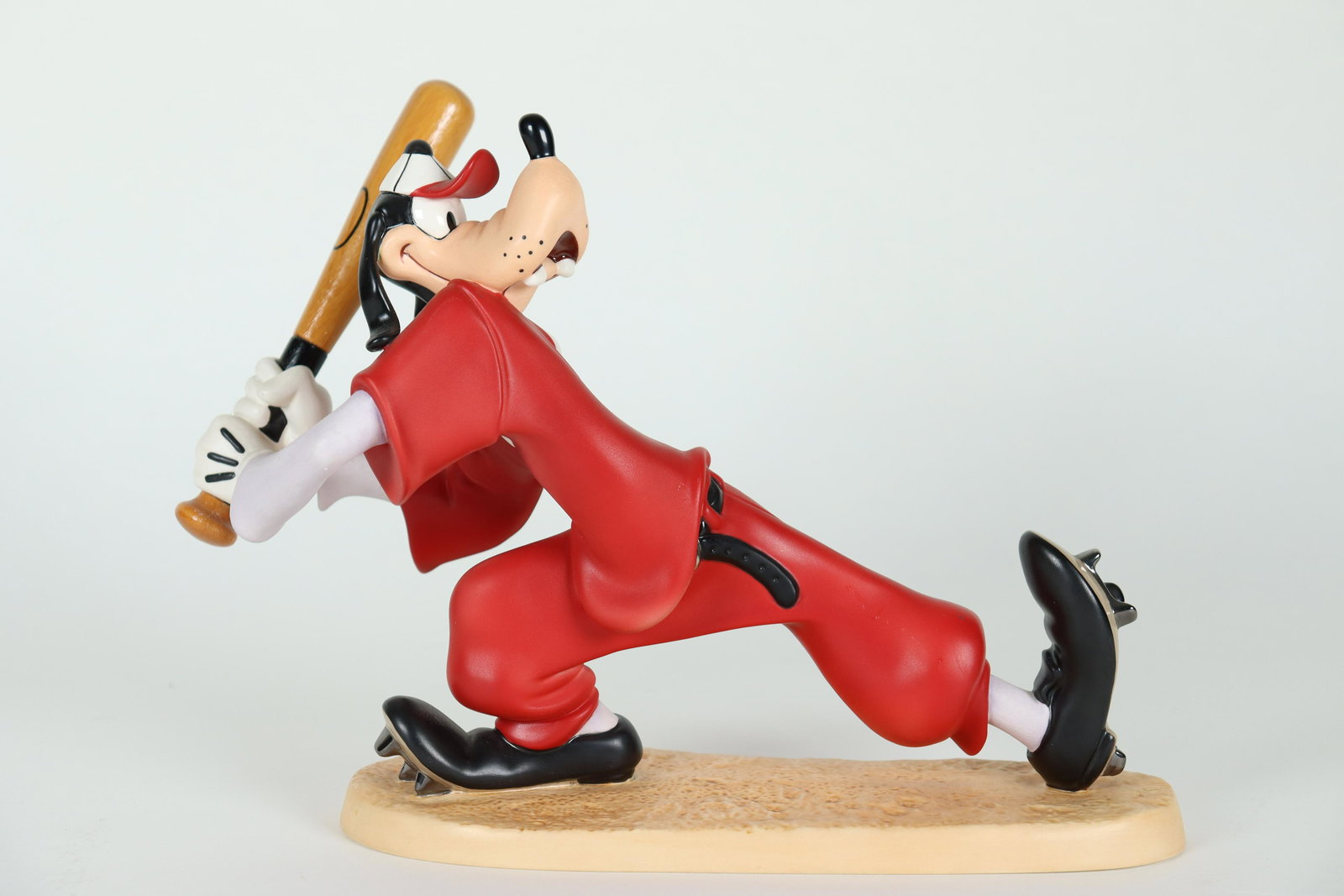 Goofy WDC figurine (1 of 6)