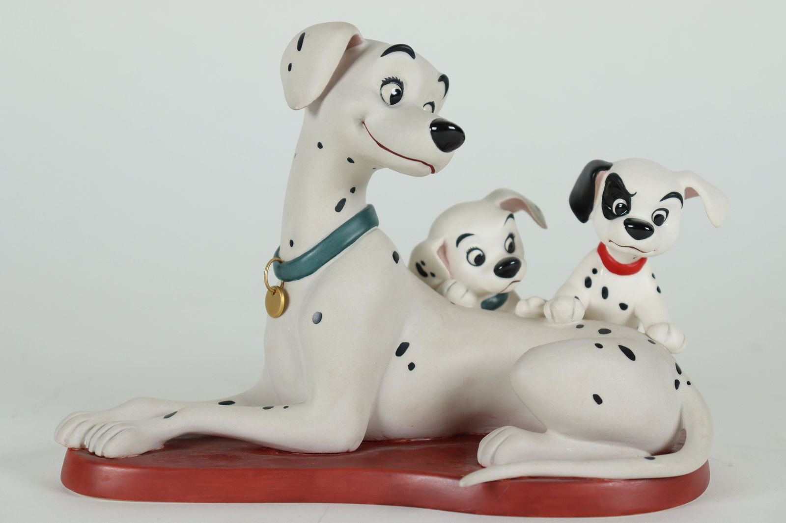 101 Dalmatians WDC figurine (1 of 6)