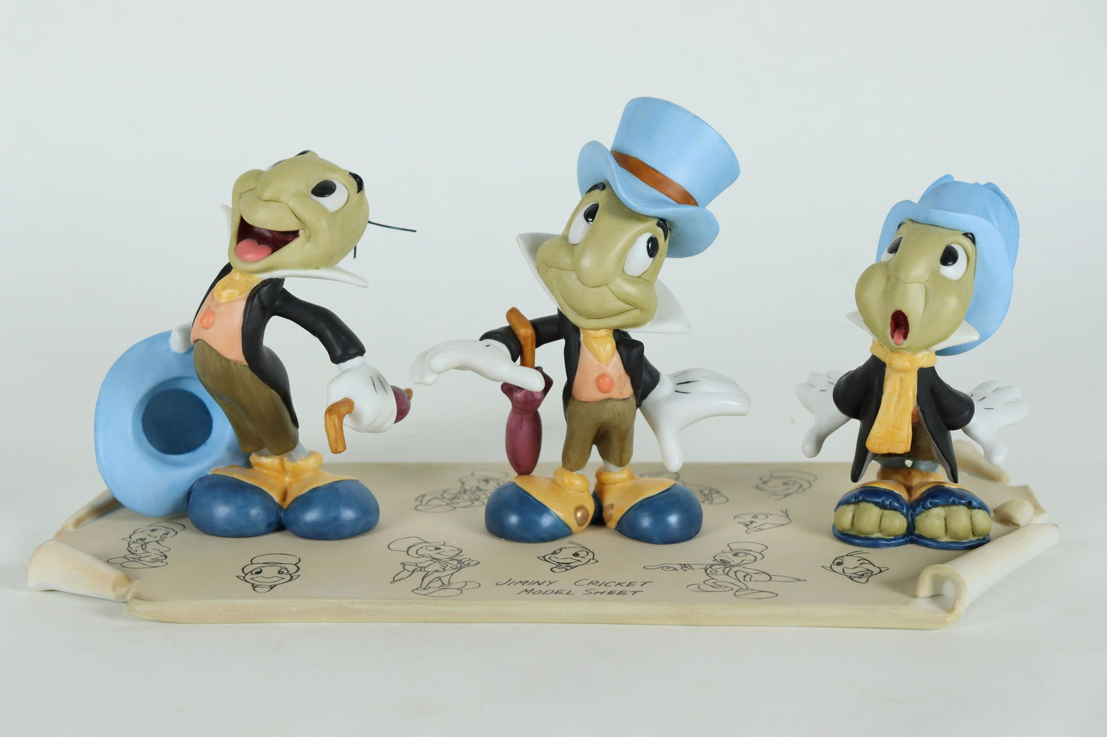 Jiminy Cricket WDC figurine (1 of 7)