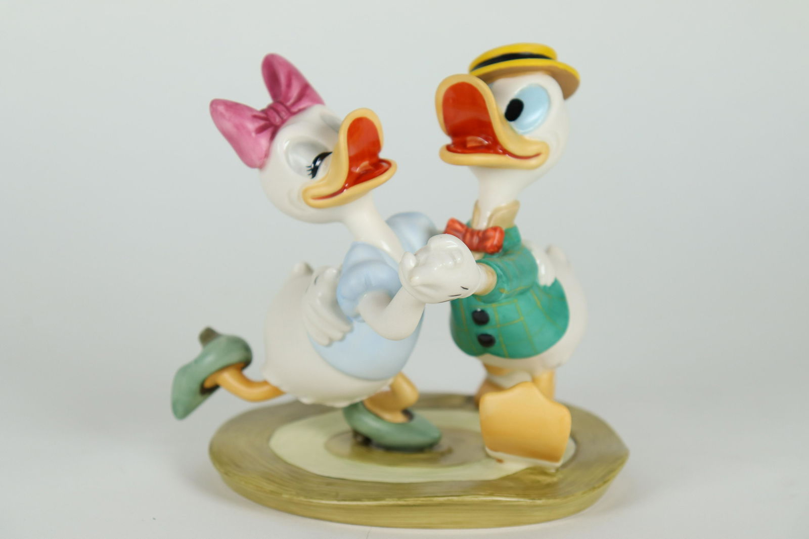 The ducks WDC figurine (1 of 6)