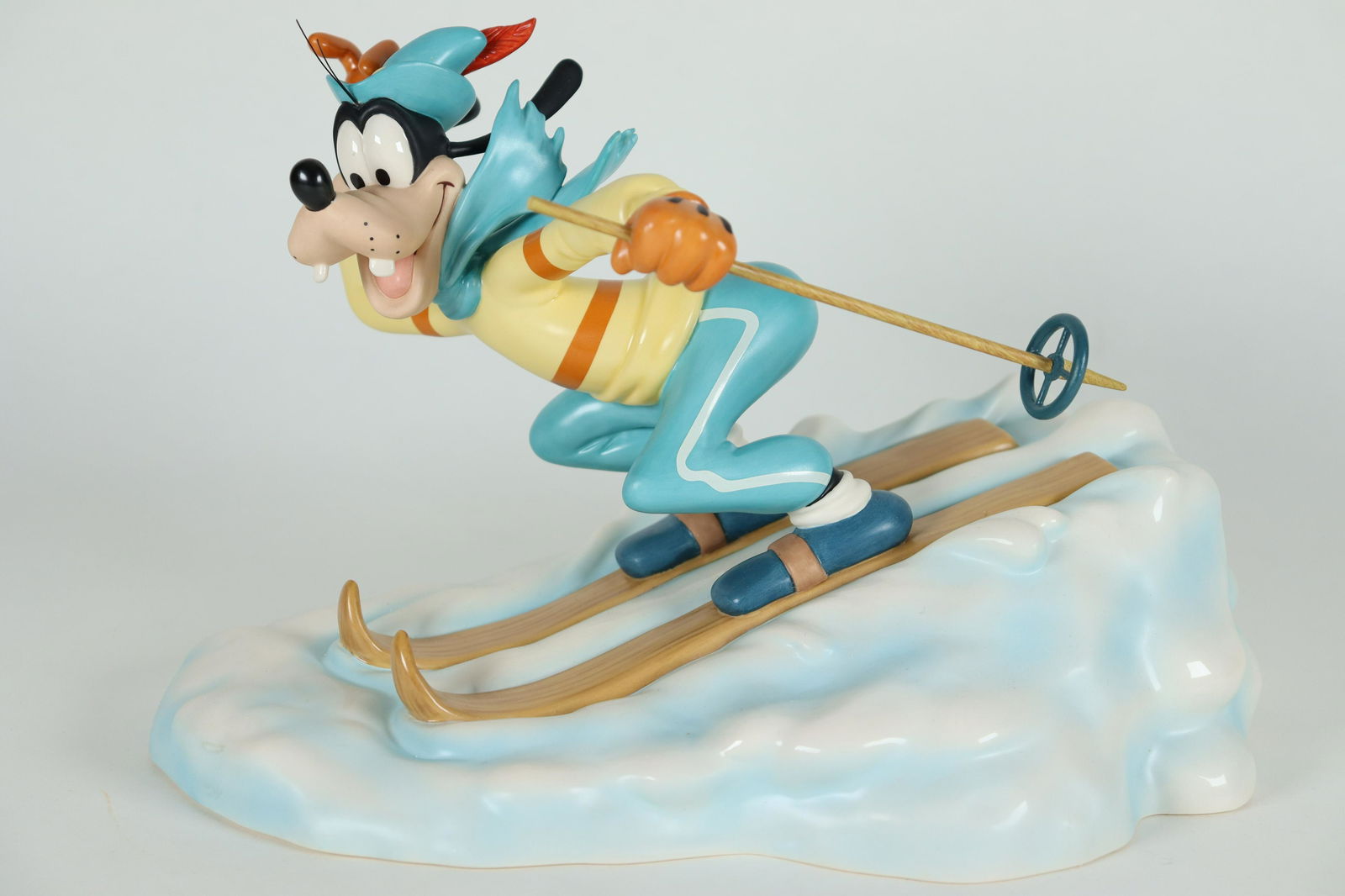 A rare Goof WDC figurine (1 of 6)