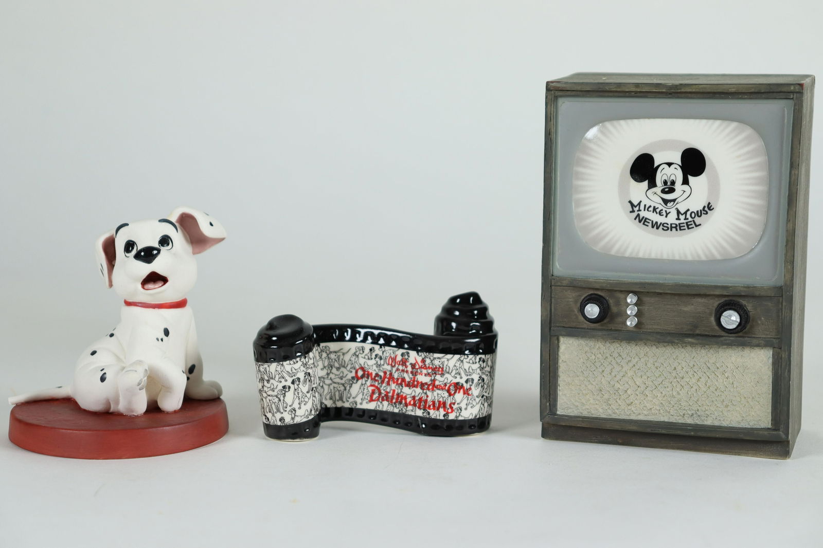 3 pcs Disney WDC figurines (1 of 7)