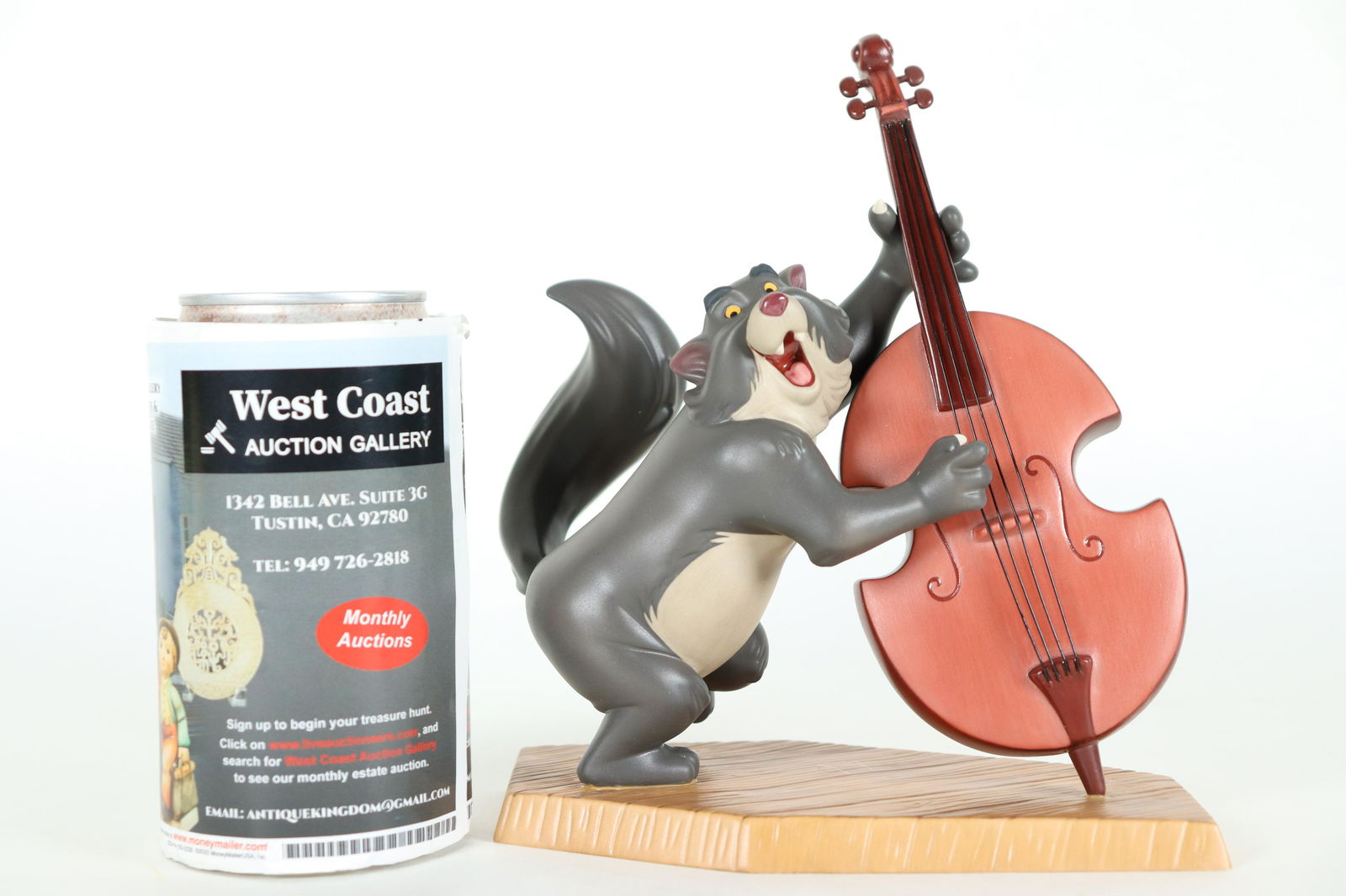 Swinging Cat WDC Disney figurine (1 of 2)