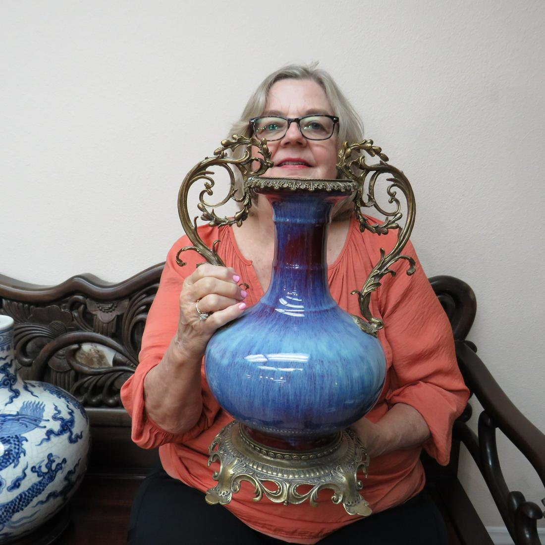 Chinese fine heavy vase (1 of 10)