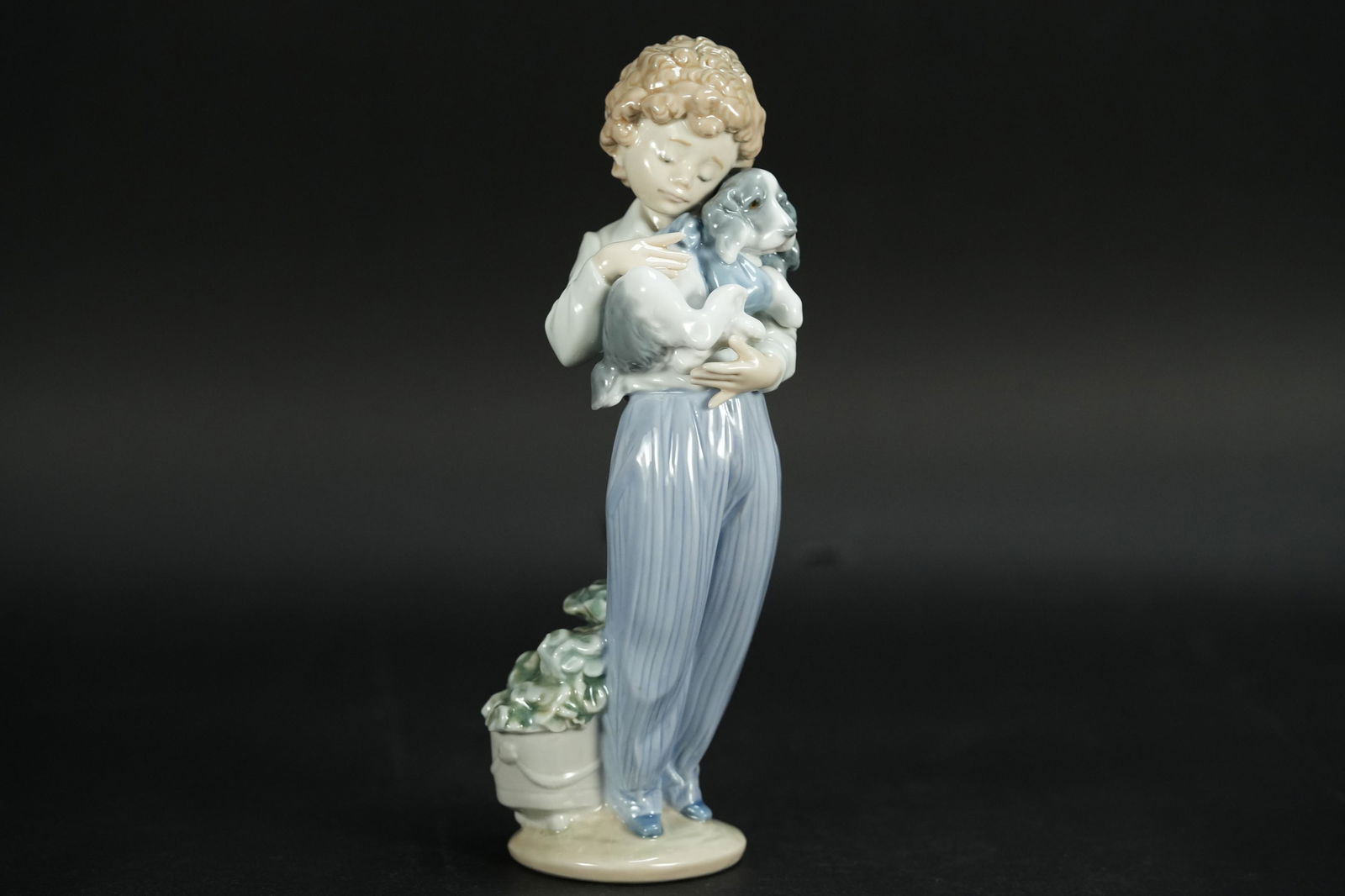 Lladro boy and dog (1 of 6)