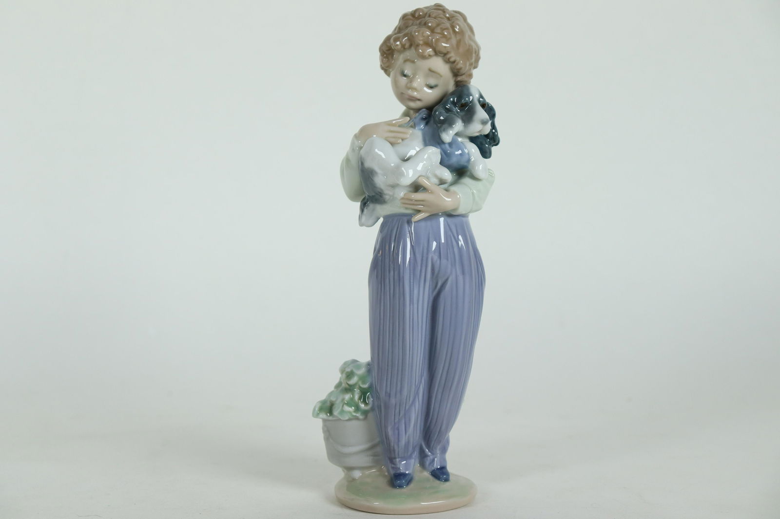 Lladro boy figurine (1 of 7)