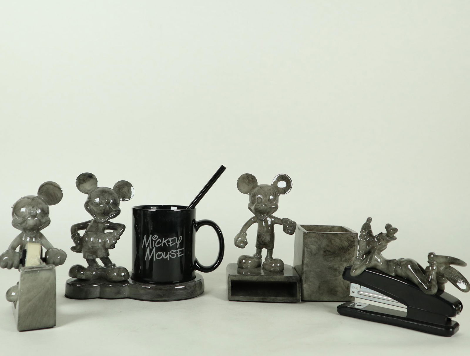 Mickey Mouse lots figurine (1 of 7)
