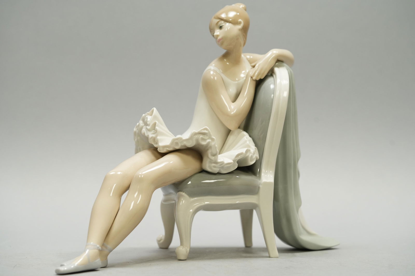 Lladro dancer figurine (1 of 6)
