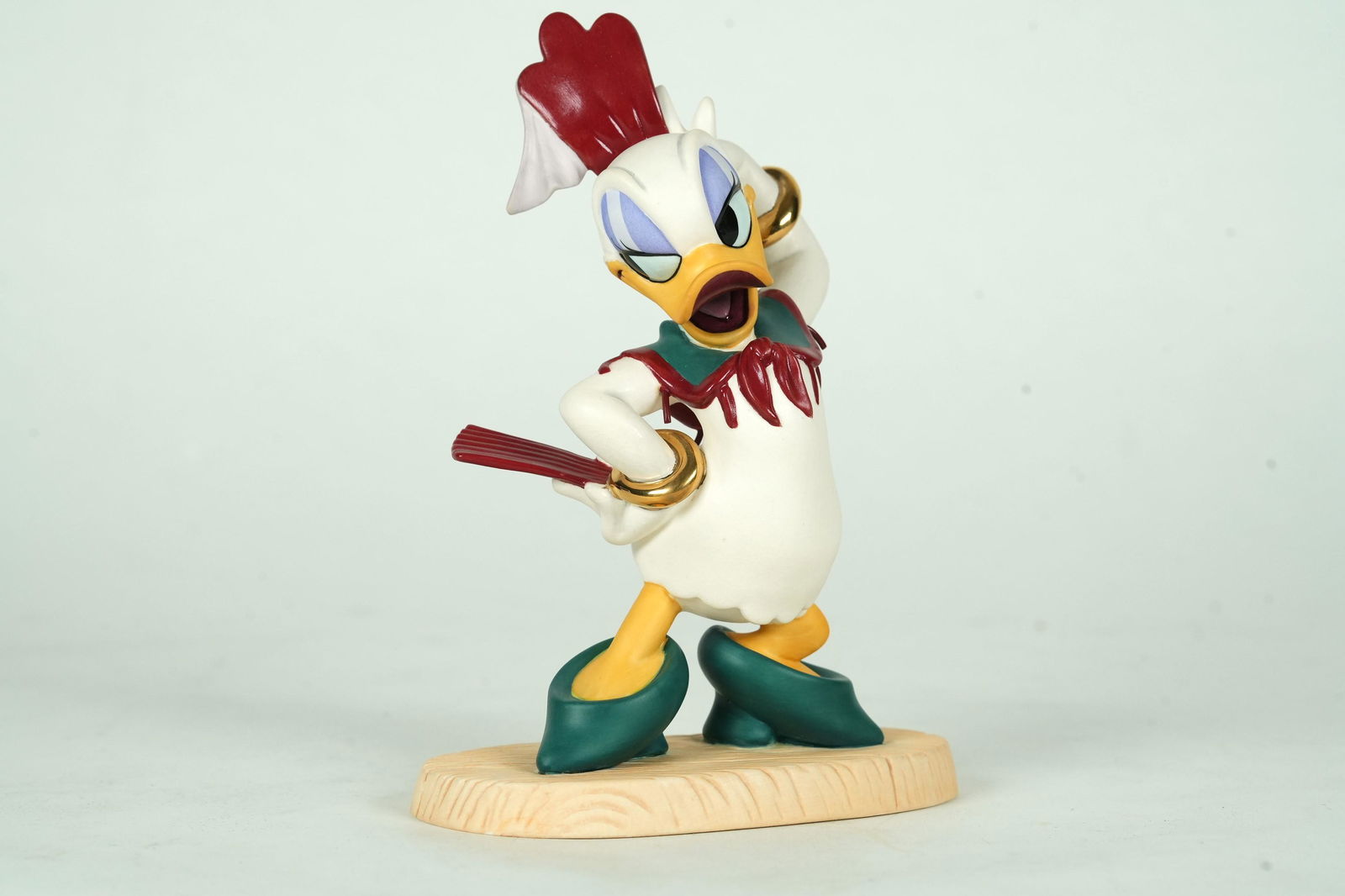 Daisy WDC Disney figurine (1 of 6)