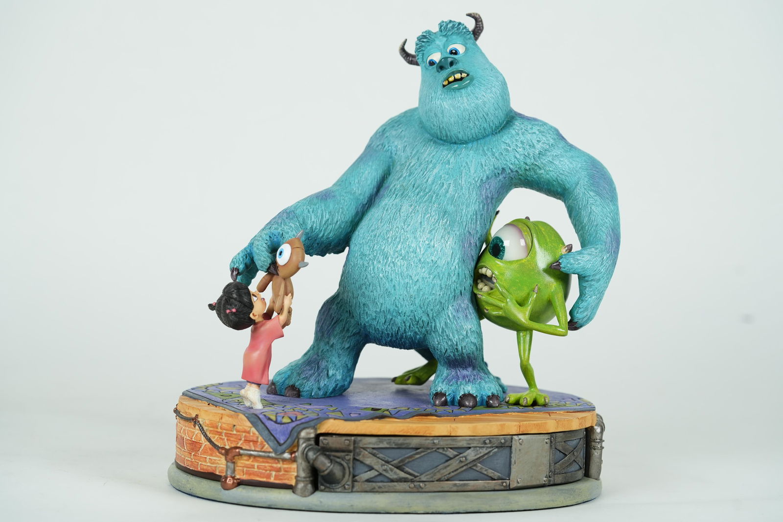 Monster Inc Disney figurine (1 of 7)