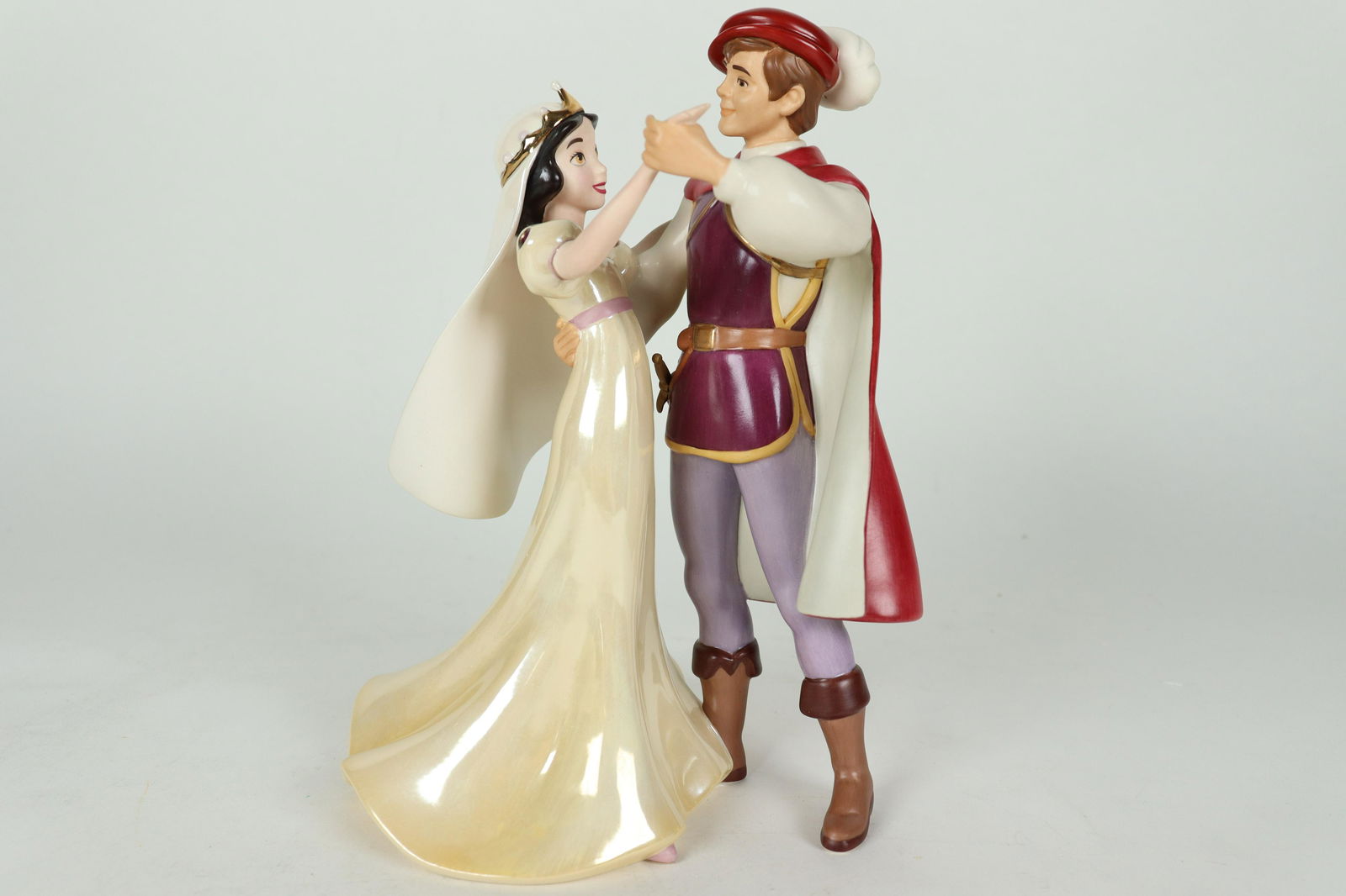 Snow White Disney WDC figurine (1 of 7)