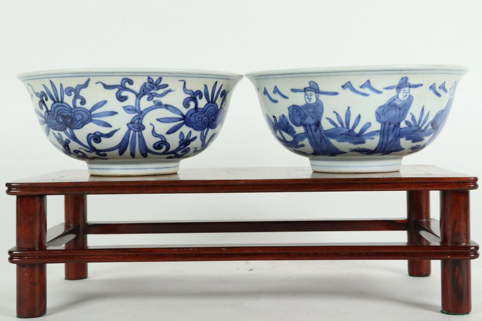 2 pcs Chinese b/w large bowl (1 of 8)