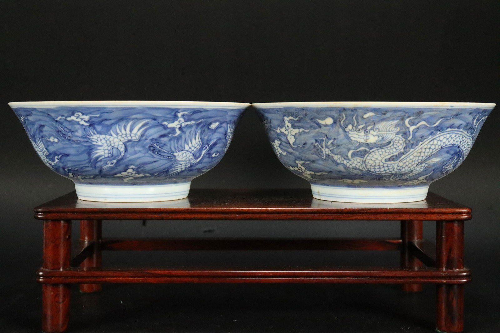 2 pcs Chinese b/w large bowl (1 of 8)