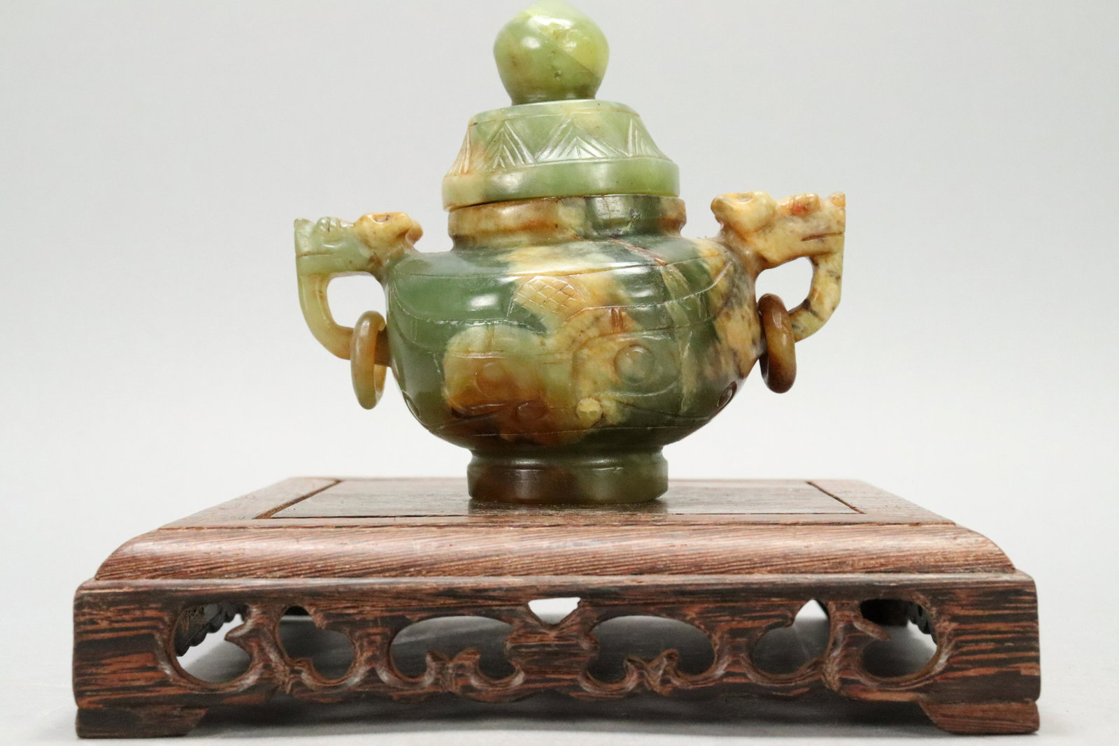 Chinese jade carved censer (1 of 8)