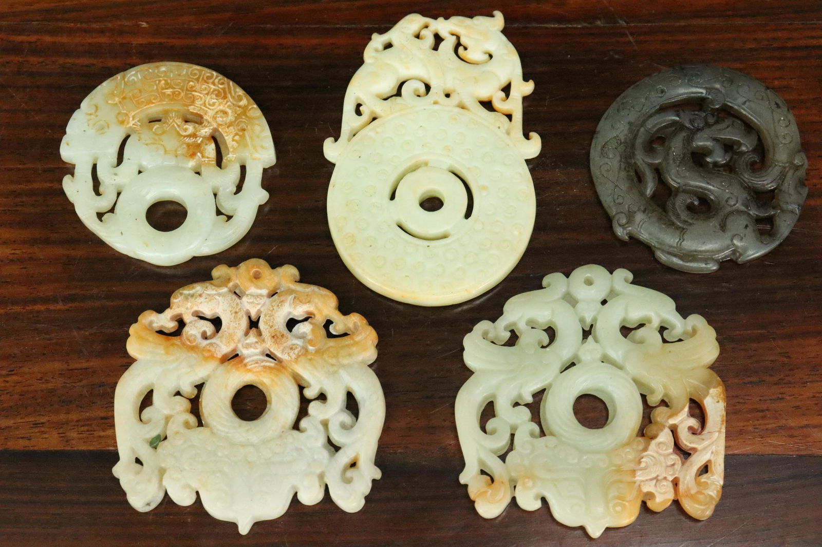 5 pcs Chinese jade ornaments (1 of 5)