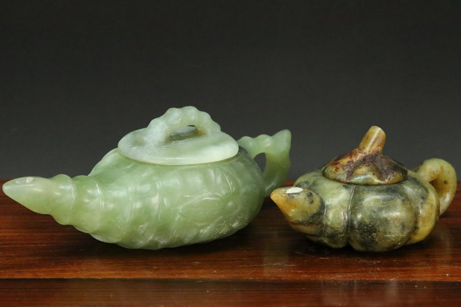 2 pcs Chinese jade teapots (1 of 7)