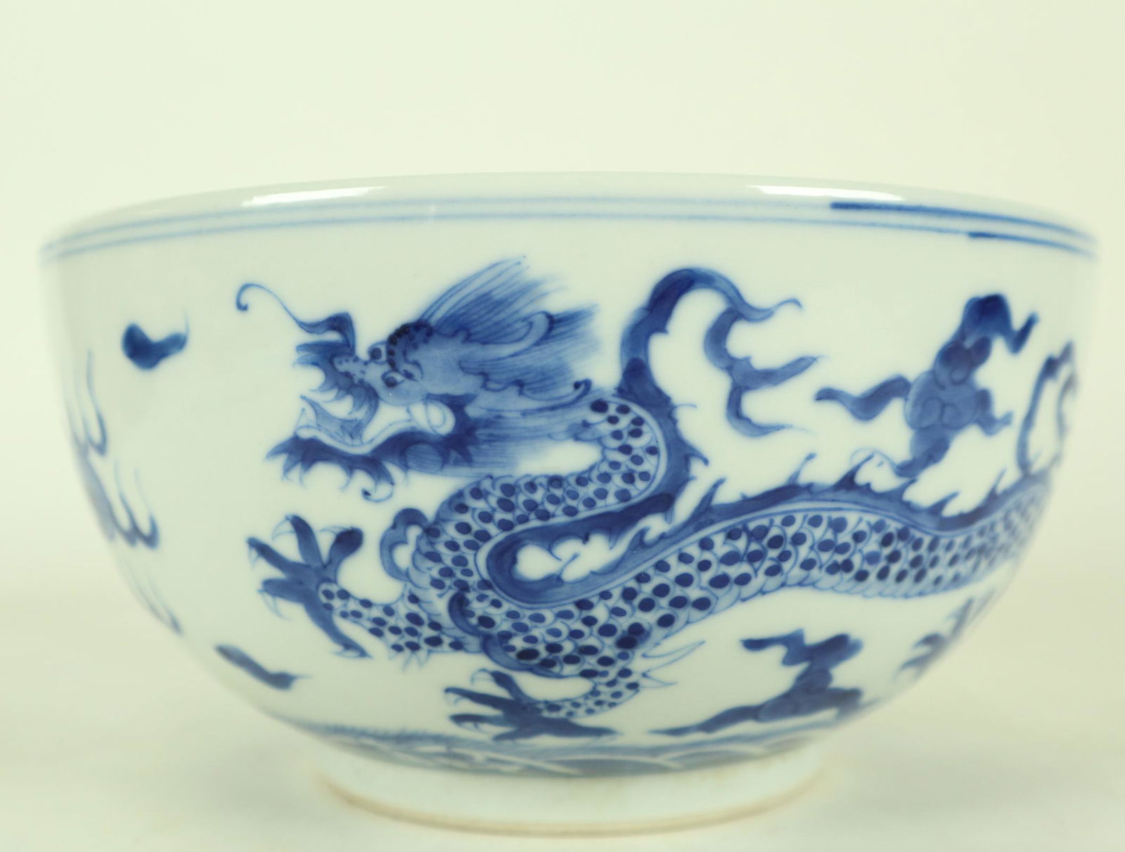 Chinese fine b/w dragon bowl (1 of 7)