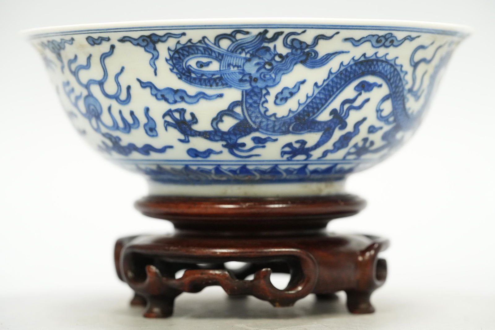 Chinese fine b/w dragon bowl (1 of 6)