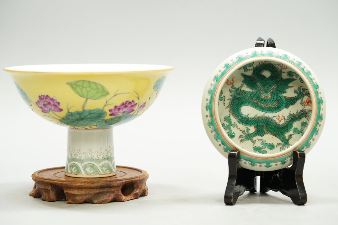 2 pcs Chinese porcelain items (1 of 8)