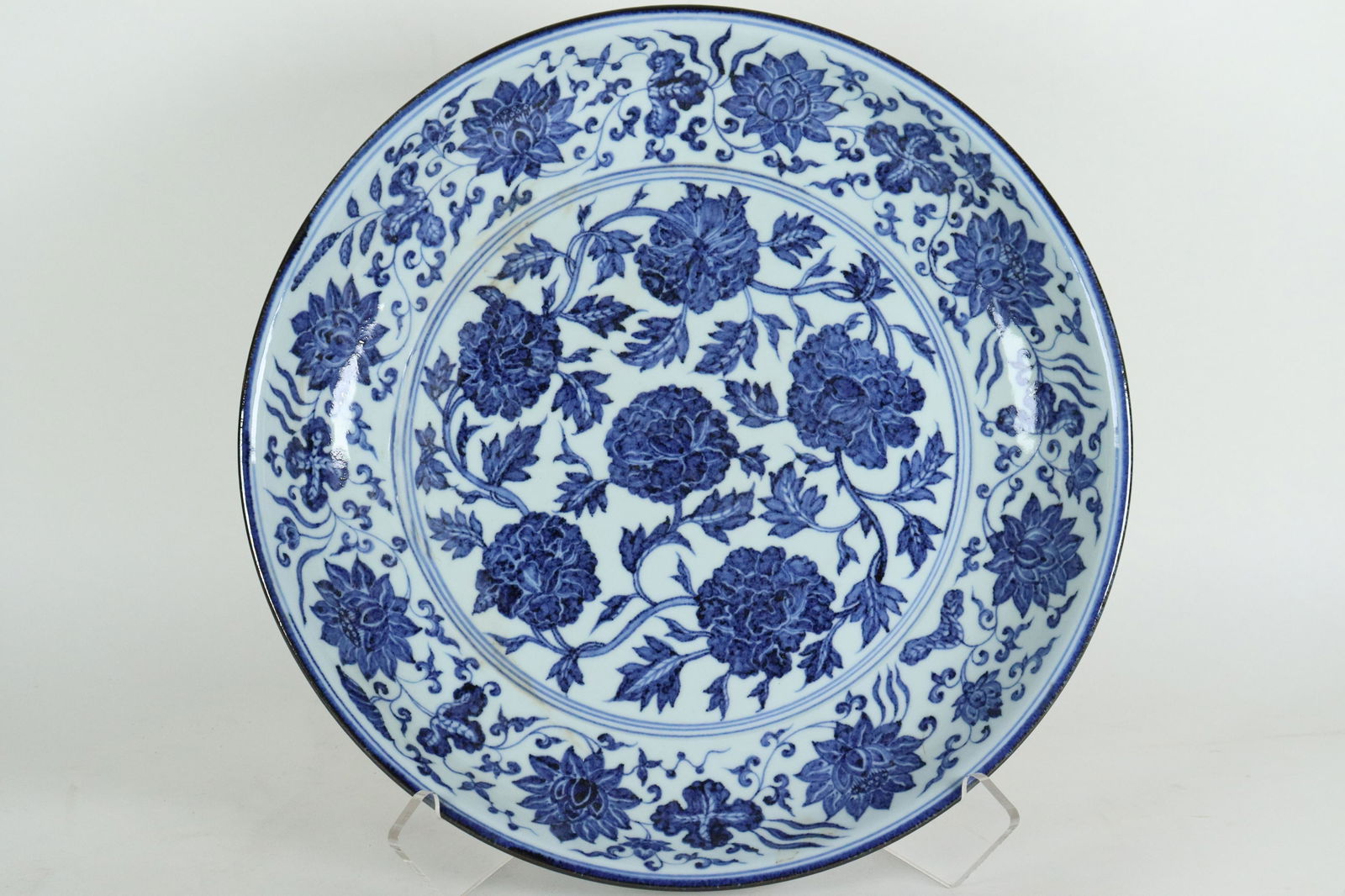 Chinese fine b/w floral plate (1 of 6)