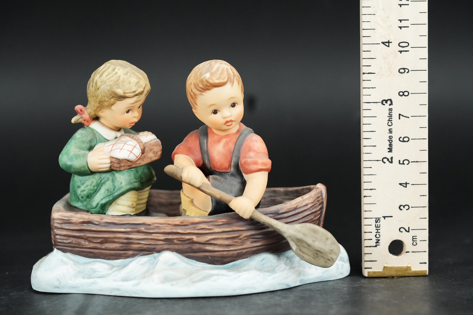 A large Goebel figurine: A large Goebel figurine. H: 4.25" x W: 5.6."