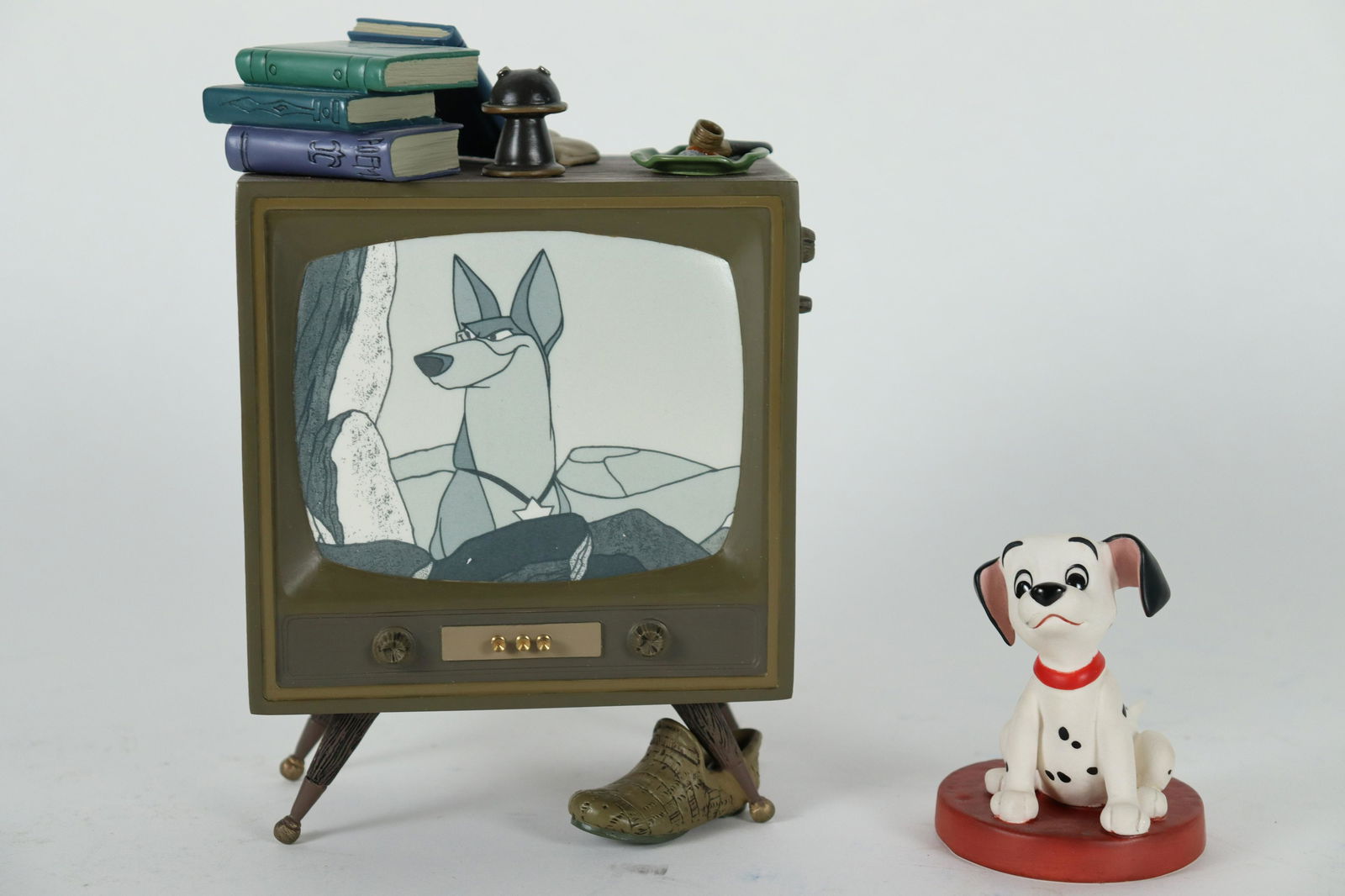 101 Dalmatians WDC figurine (1 of 7)