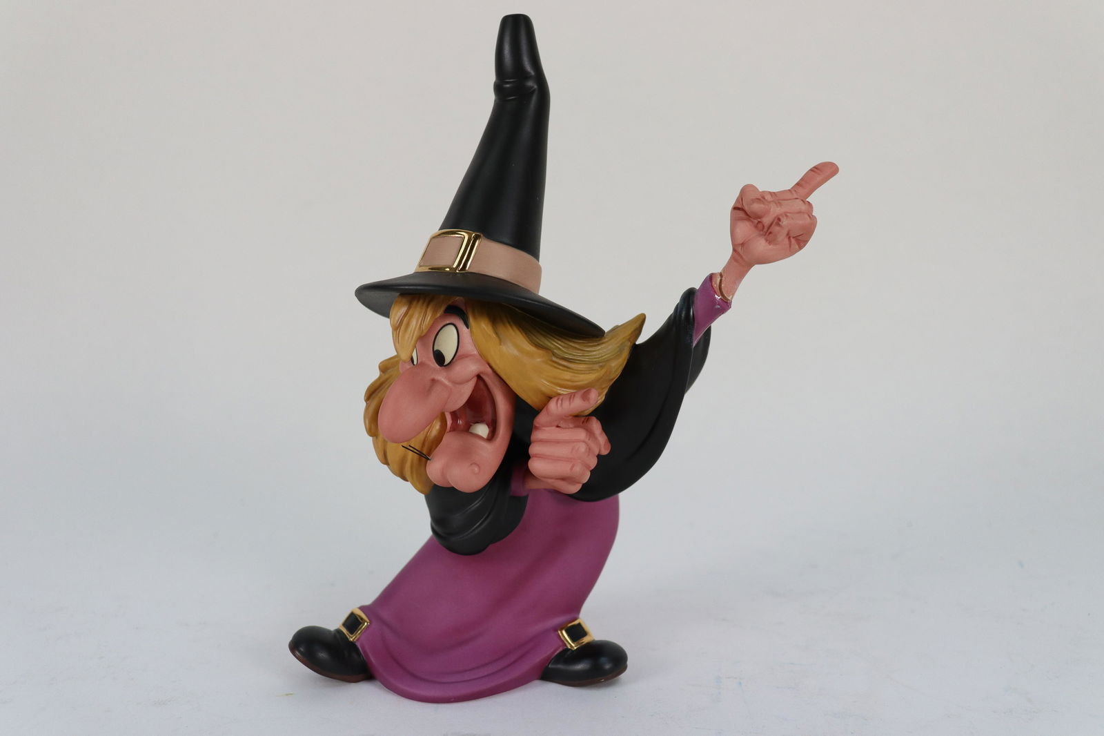 Witch Hazel WDC figurine (1 of 8)