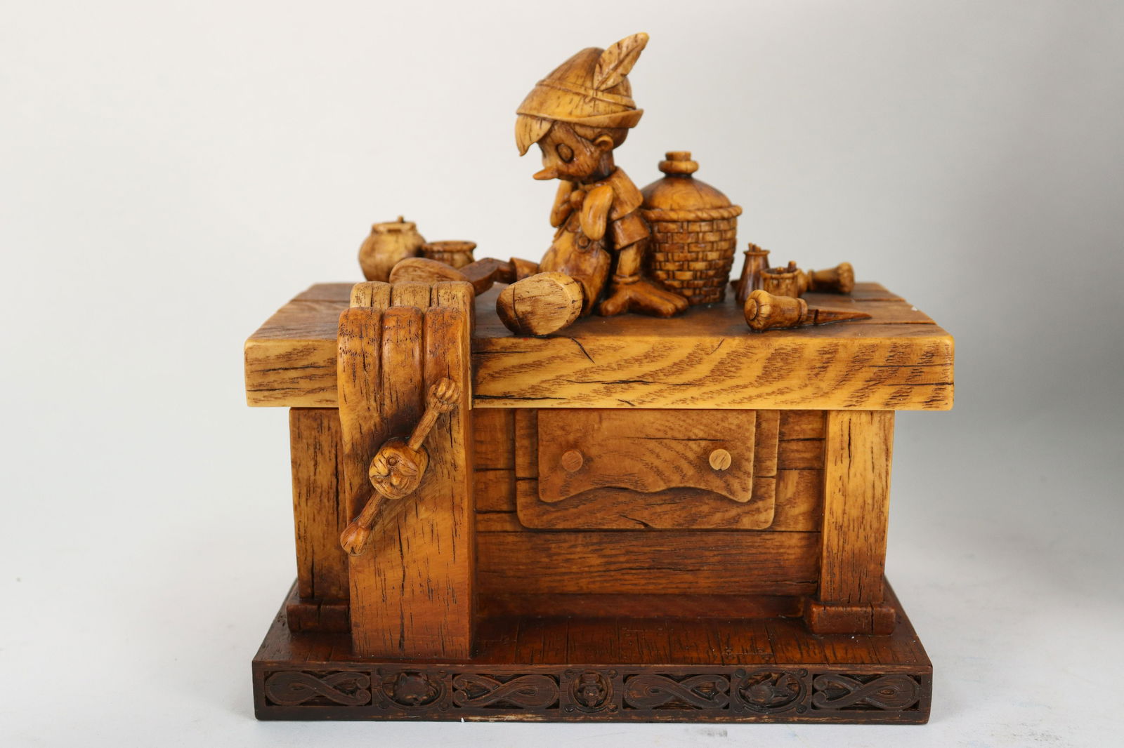 Disney Olszewski figurine (1 of 8)