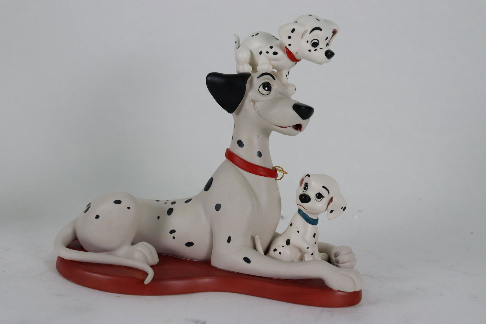 101 Dalmatians WDC figurine (1 of 8)