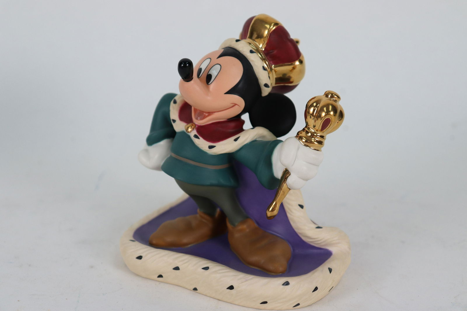 Mickey Mouse WDC figurine (1 of 7)