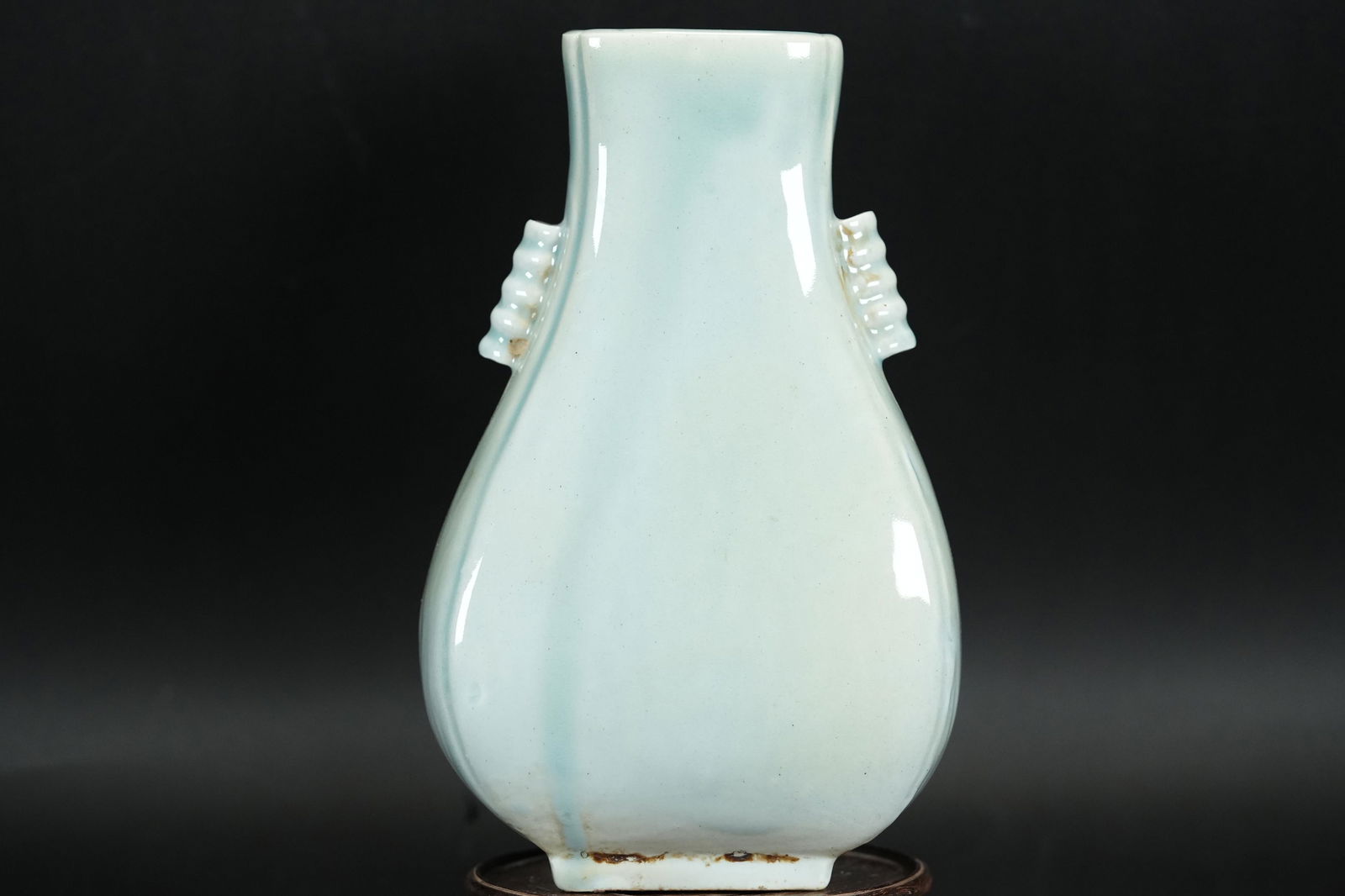 Chinese fine handled vase (1 of 7)