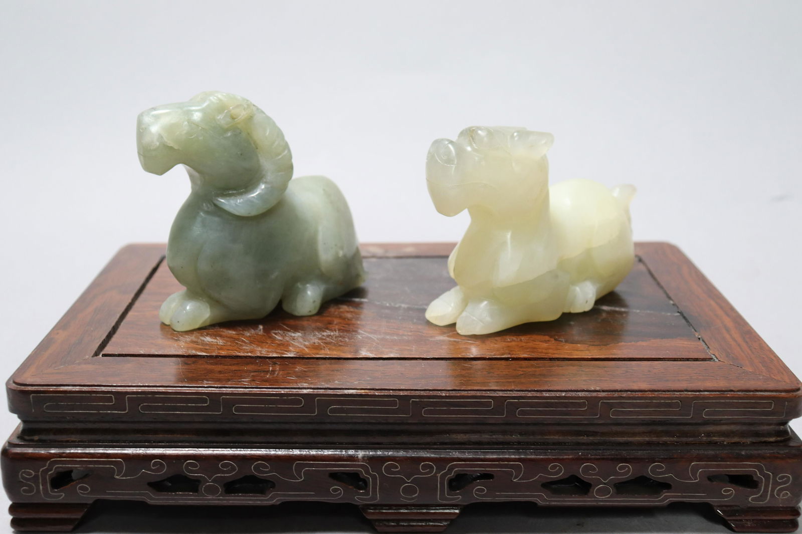 2 pcs Chinese jade beast (1 of 7)