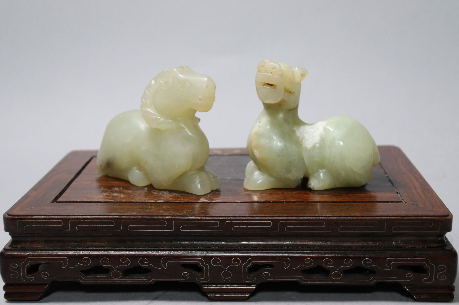 2 pcs Chinese jade beast (1 of 7)